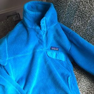 Blue women’s size small Patagonia fleece pullover